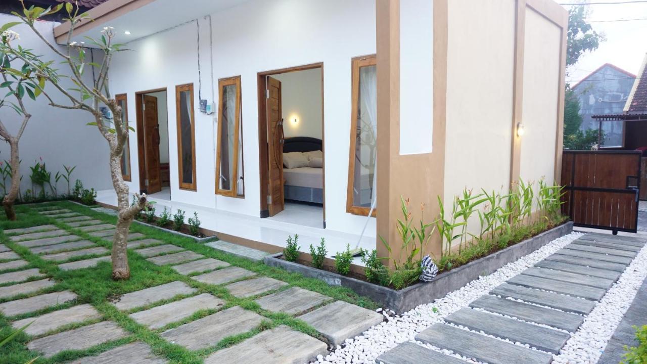 Jingga Homestay Balangan ジンバラン エクステリア 写真